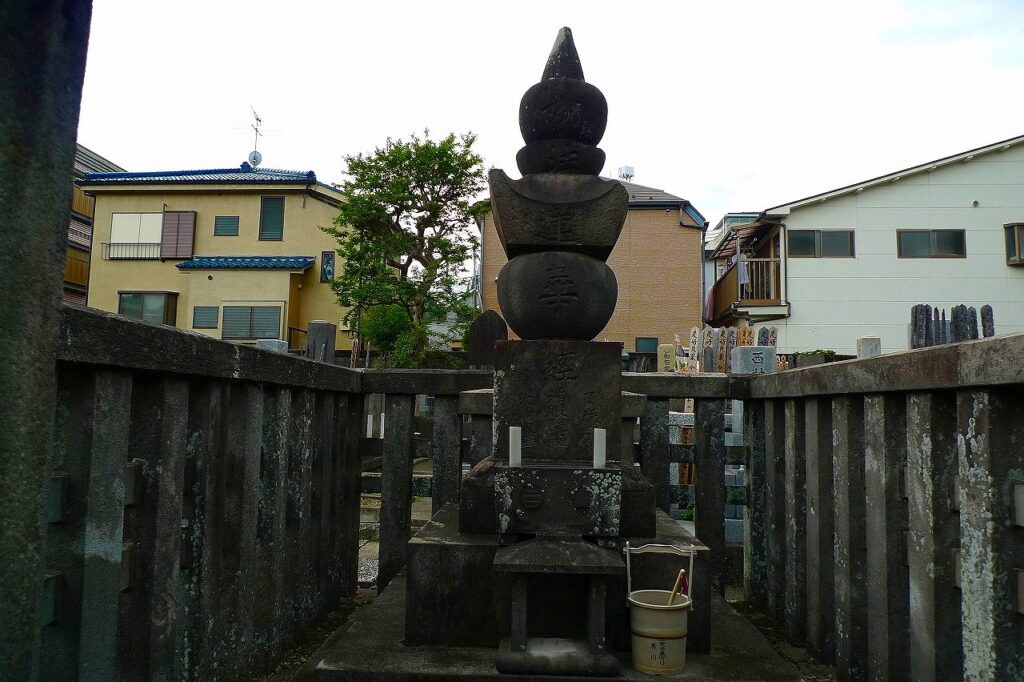 三沢初子の墓