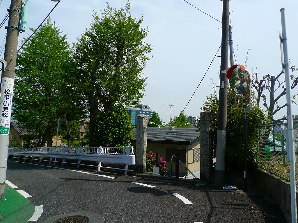 小日向神社の裏門